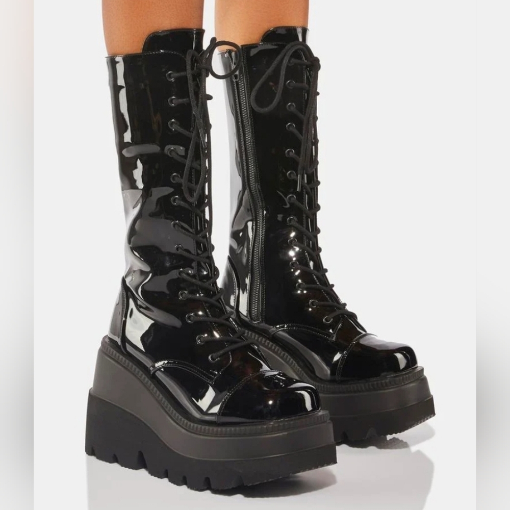 Demonia Shaker 72 Patent Platform Boots